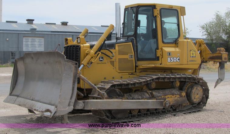 image for item 7007 2005 John Deere 850C Series II dozer