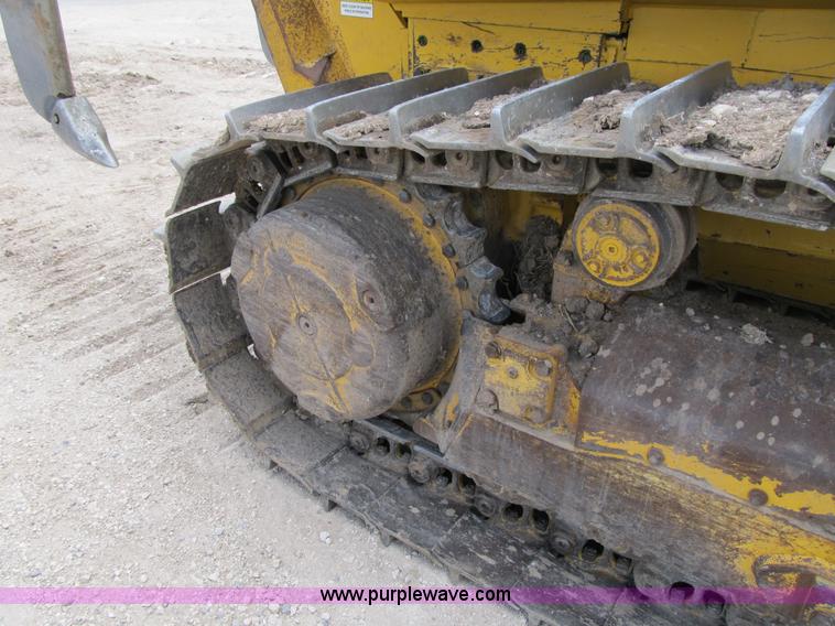 image for item 7007 2005 John Deere 850C Series II dozer
