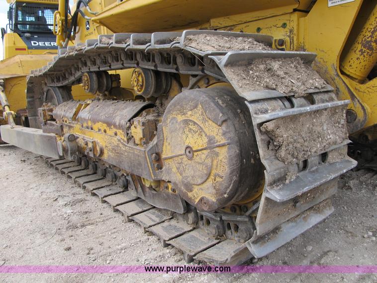 image for item 7007 2005 John Deere 850C Series II dozer