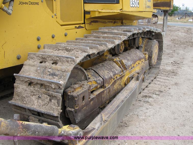 image for item 7007 2005 John Deere 850C Series II dozer