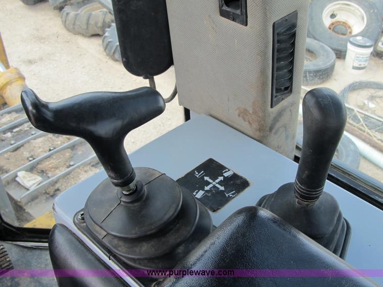 image for item 7007 2005 John Deere 850C Series II dozer