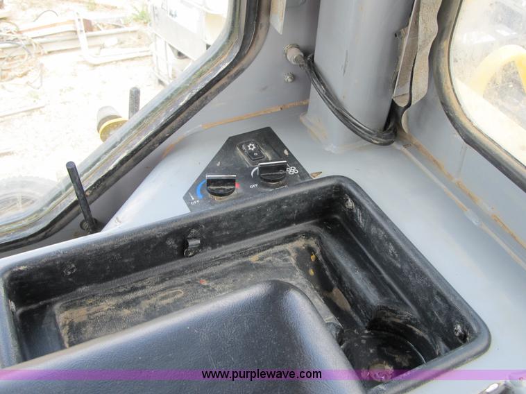 image for item 7007 2005 John Deere 850C Series II dozer