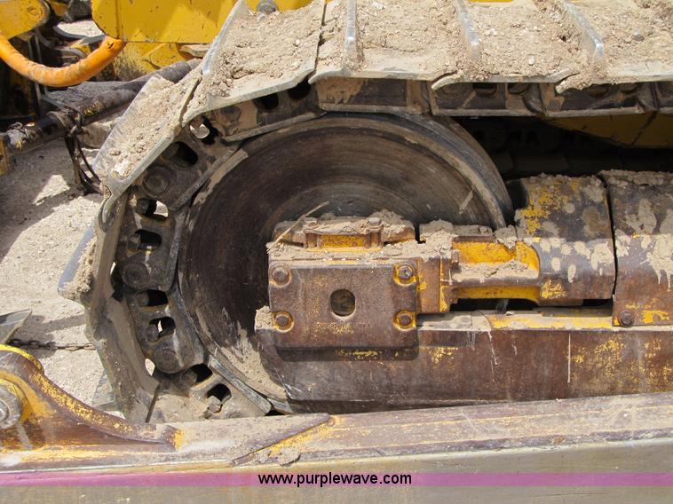 image for item 7007 2005 John Deere 850C Series II dozer