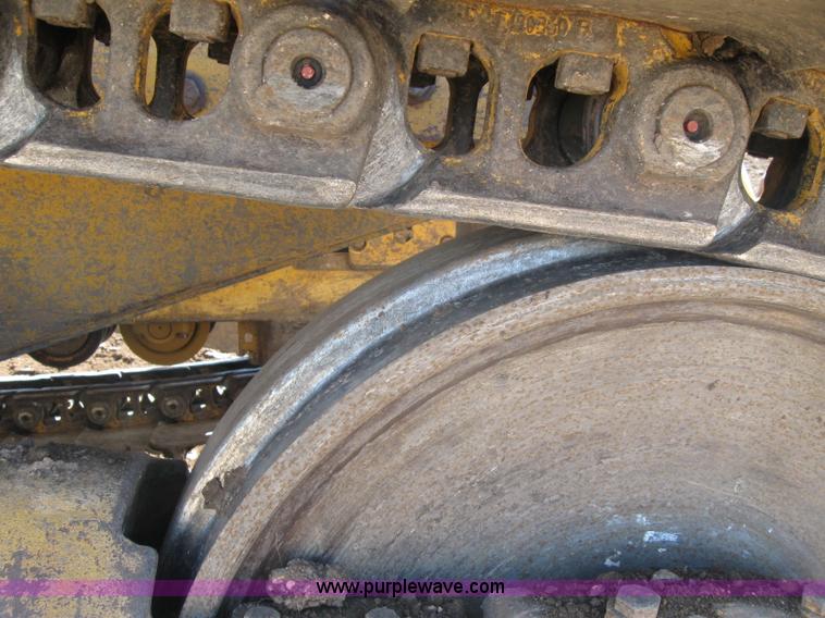 image for item 7007 2005 John Deere 850C Series II dozer