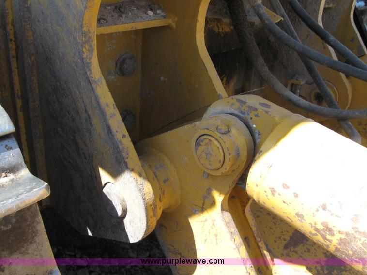 image for item 7007 2005 John Deere 850C Series II dozer