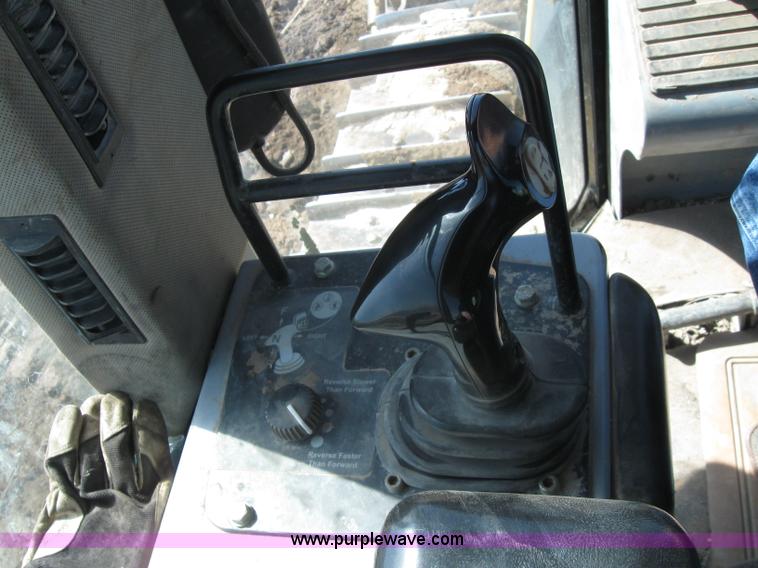 image for item 7007 2005 John Deere 850C Series II dozer