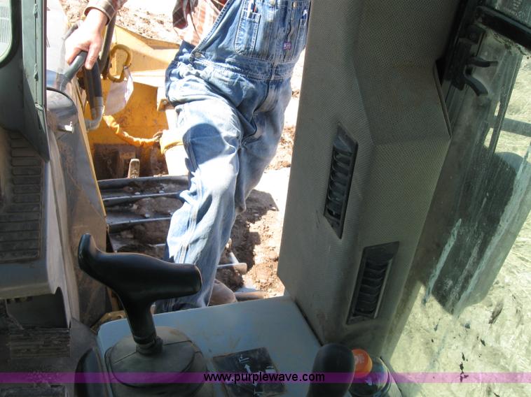 image for item 7007 2005 John Deere 850C Series II dozer