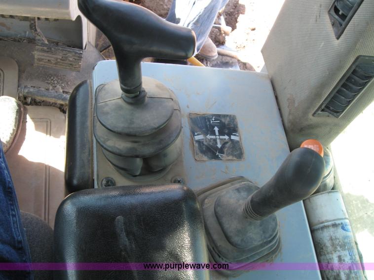 image for item 7007 2005 John Deere 850C Series II dozer