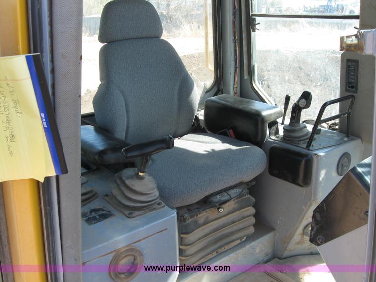 image for item 7007 2005 John Deere 850C Series II dozer