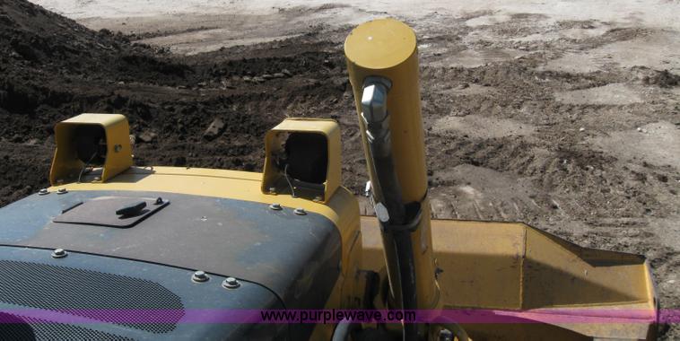 image for item 7007 2005 John Deere 850C Series II dozer