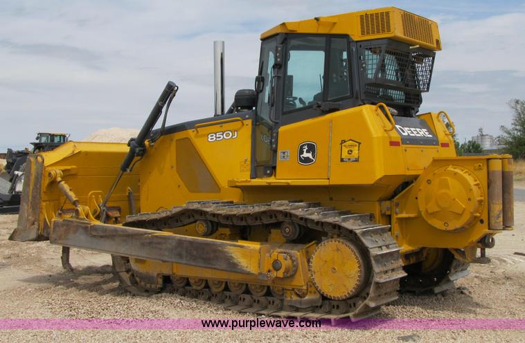 image for item 7010 2008 John Deere 850J dozer