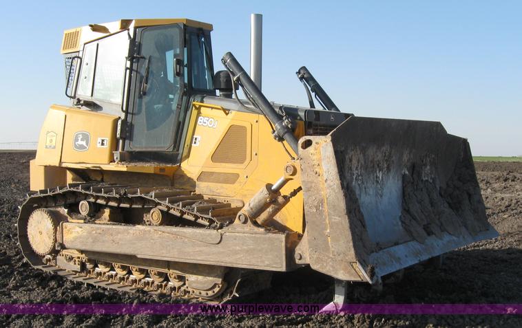 image for item 7010 2008 John Deere 850J dozer