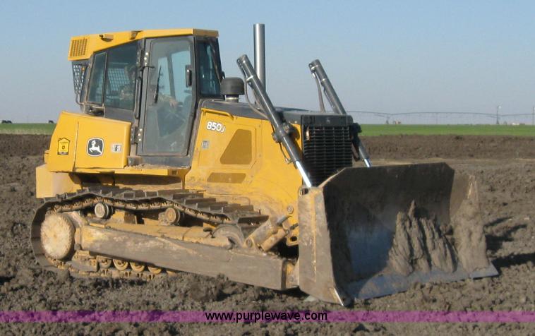 image for item 7010 2008 John Deere 850J dozer