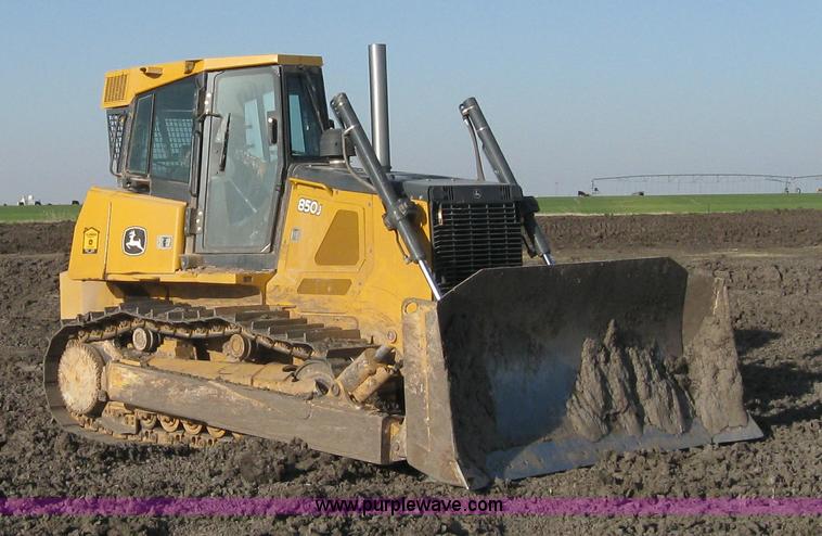 image for item 7010 2008 John Deere 850J dozer