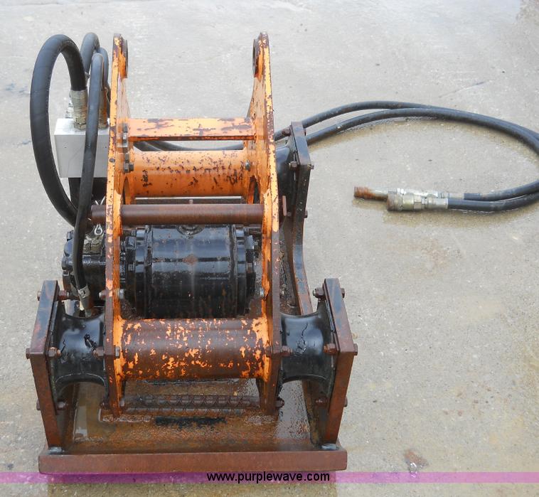 image for item 7828 Stanley hydraulic plate compactor