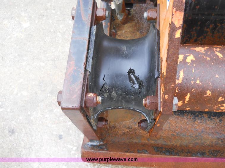 image for item 7828 Stanley hydraulic plate compactor