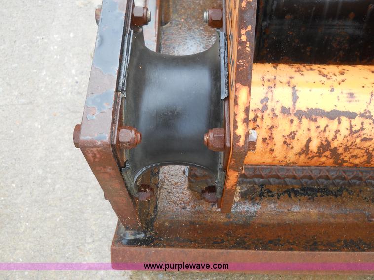 image for item 7828 Stanley hydraulic plate compactor
