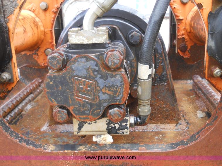 image for item 7828 Stanley hydraulic plate compactor