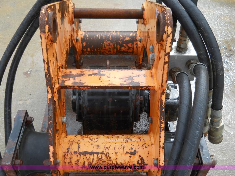 image for item 7828 Stanley hydraulic plate compactor