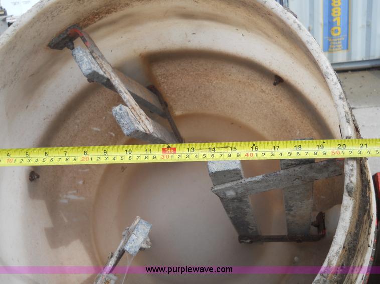 image for item 7829 Whiteman WC-62P cement mixer