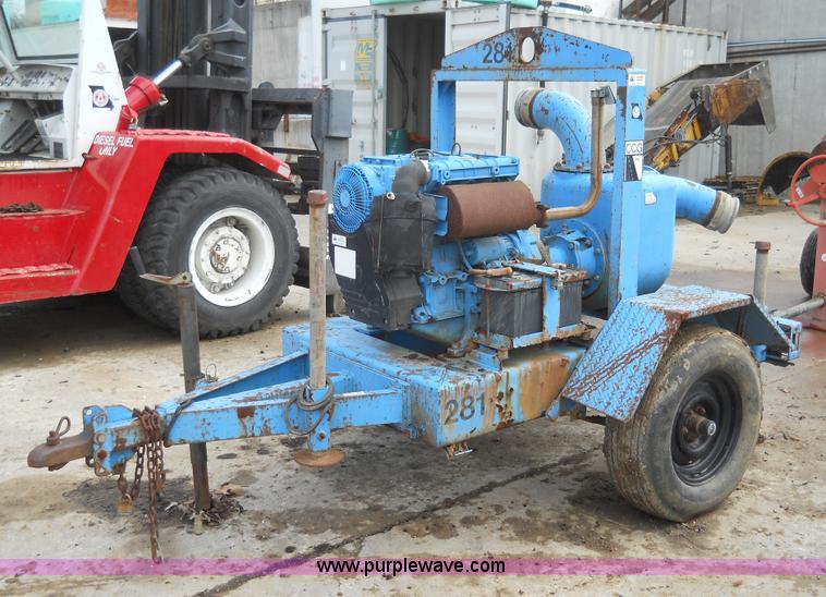 image for item 7830 Tsurumi water pump