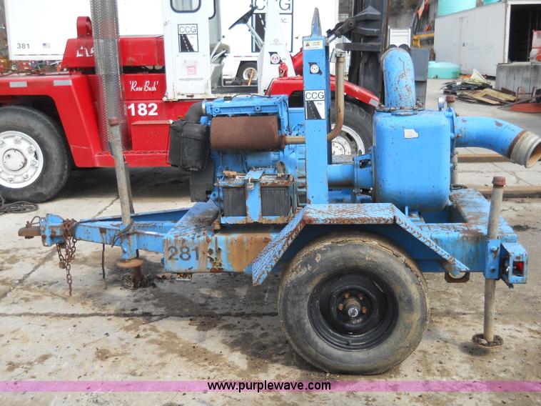 image for item 7830 Tsurumi water pump