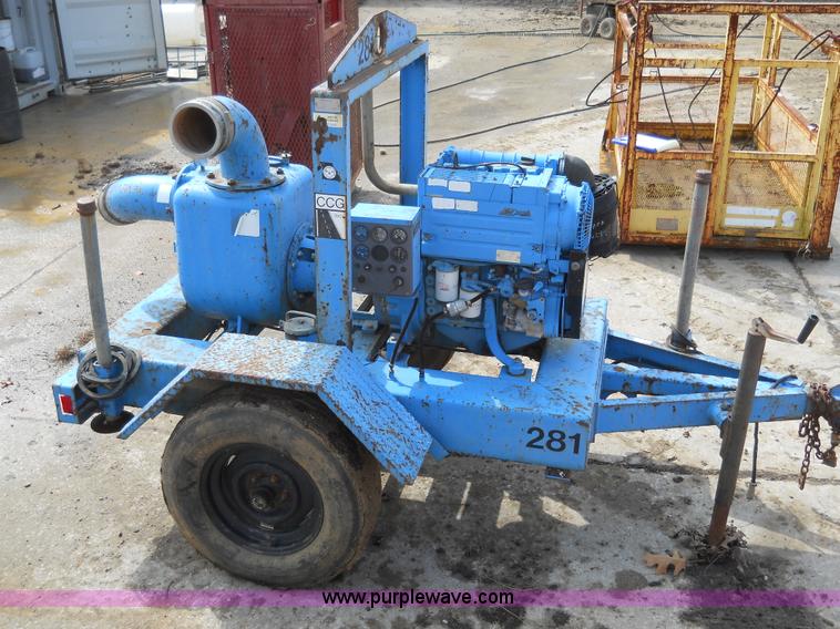 image for item 7830 Tsurumi water pump