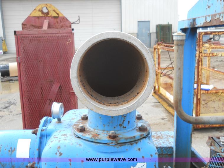 image for item 7830 Tsurumi water pump