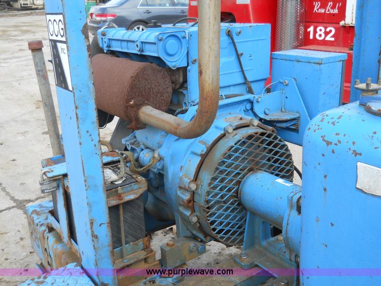 image for item 7830 Tsurumi water pump