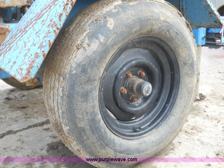 image for item 7830 Tsurumi water pump