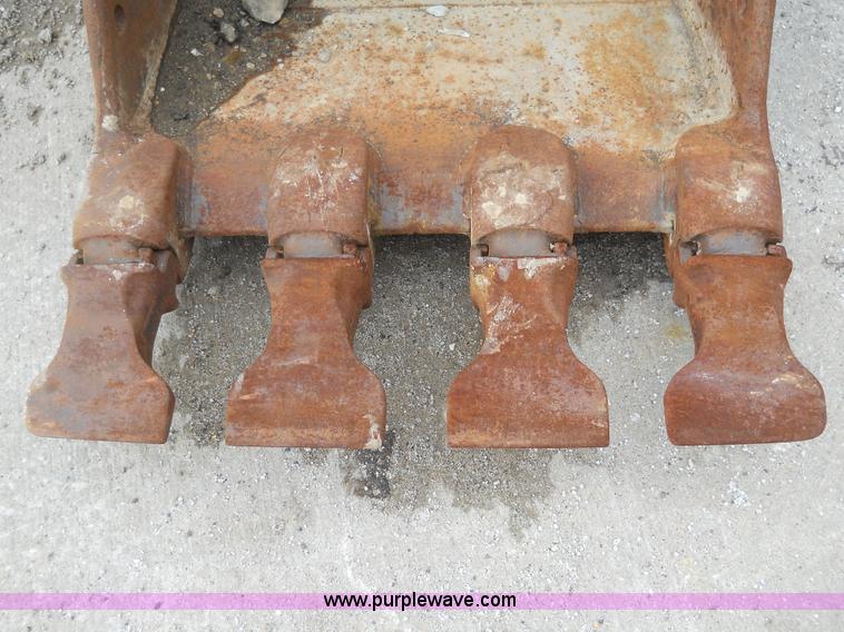 image for item 7831 ESCO bucket