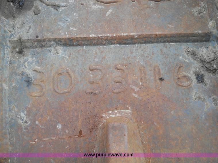 image for item 7831 ESCO bucket