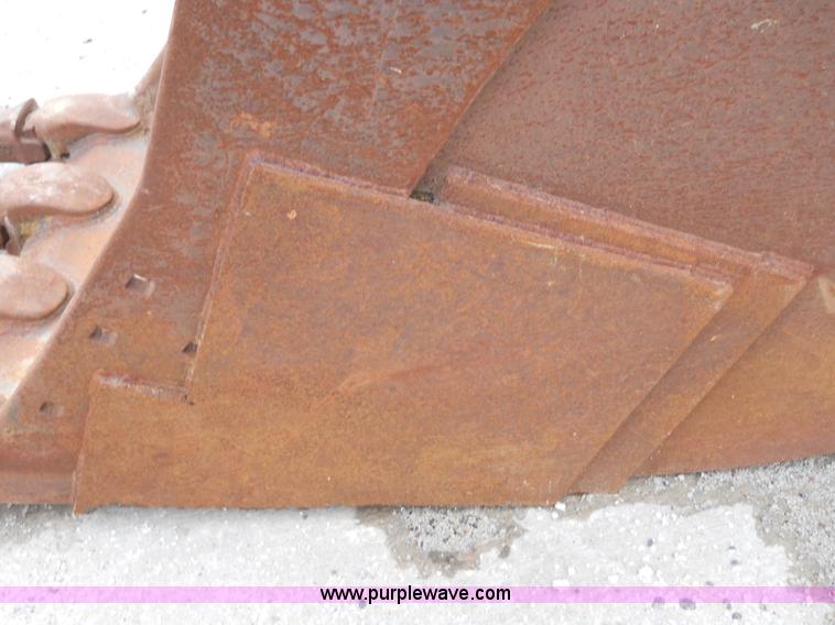 image for item 7831 ESCO bucket