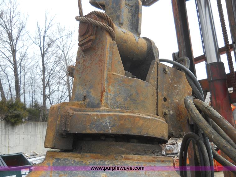 image for item 7832 Anvil hydraulic clam shell bucket