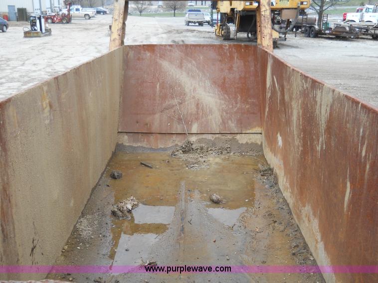 image for item 7833 Rock box