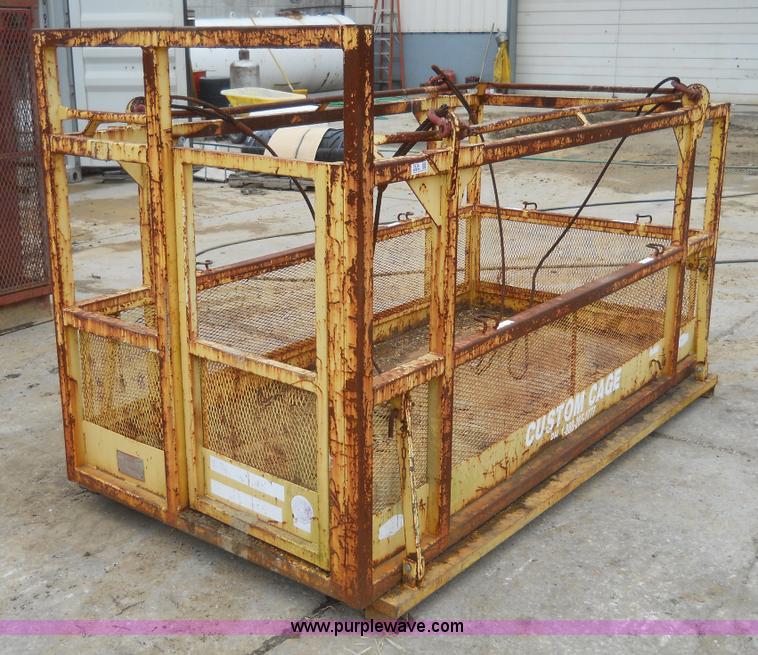 image for item 7834 Custom cage