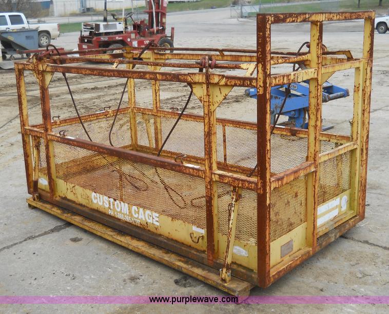 image for item 7834 Custom cage