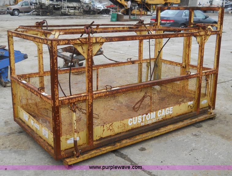 image for item 7834 Custom cage