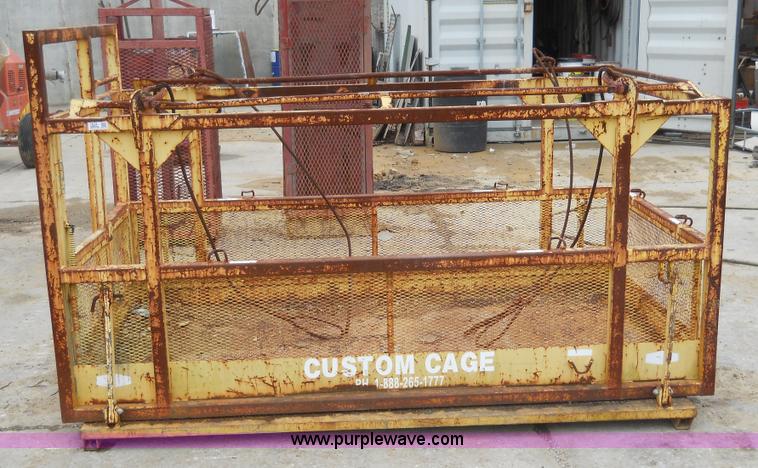 image for item 7834 Custom cage