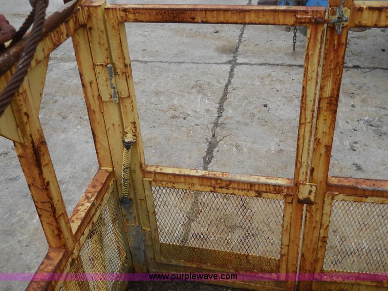 image for item 7834 Custom cage