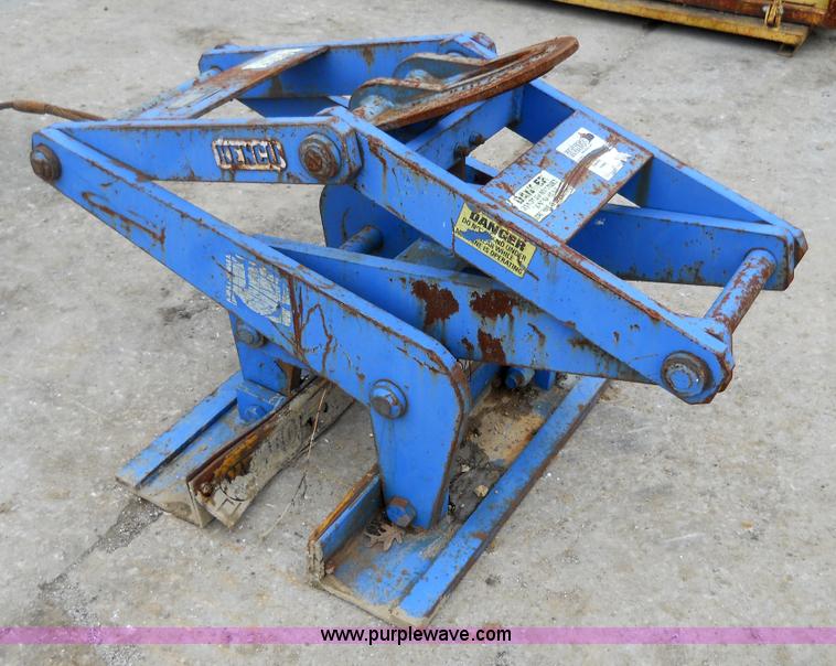 image for item 7835 Kenco Ken-lift concrete barrier lift