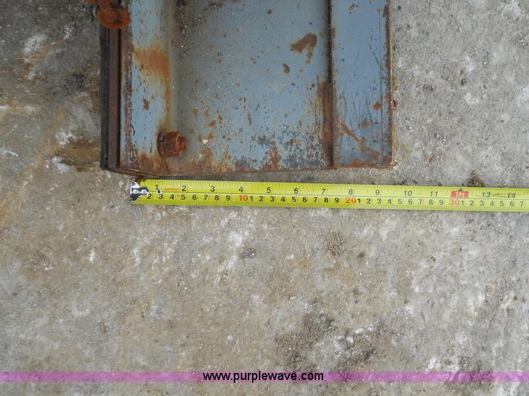 image for item 7836 Ken-lift