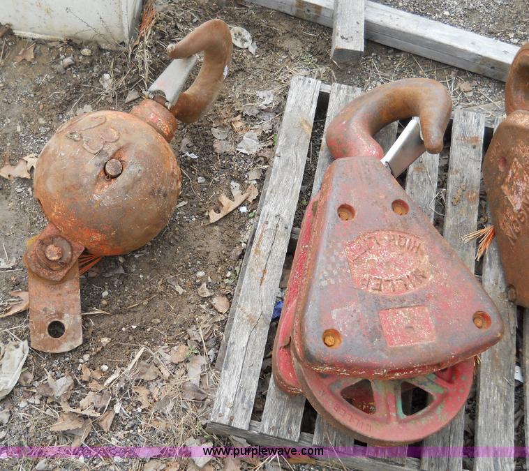 image for item 7838 Miller high lift crane block