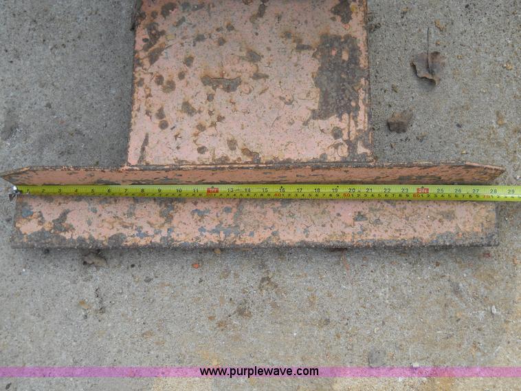 image for item 7841 Royal SAV T hoist air jack