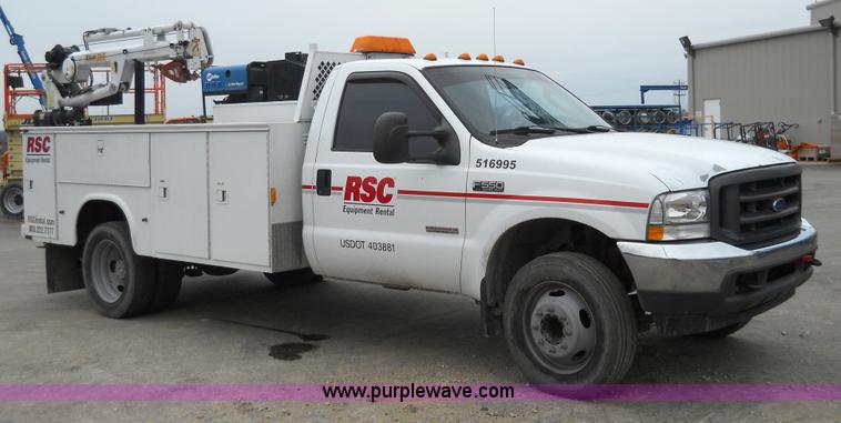 image for item 7847 2004 Ford F550 Super Duty SX truck