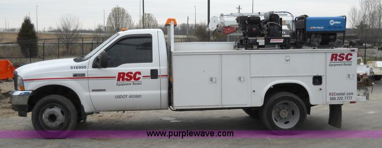 image for item 7847 2004 Ford F550 Super Duty SX truck