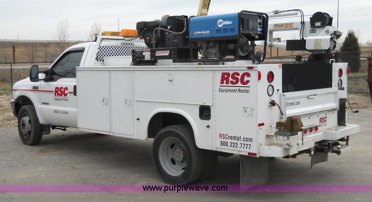 image for item 7847 2004 Ford F550 Super Duty SX truck