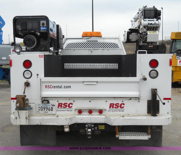 image for item 7847 2004 Ford F550 Super Duty SX truck