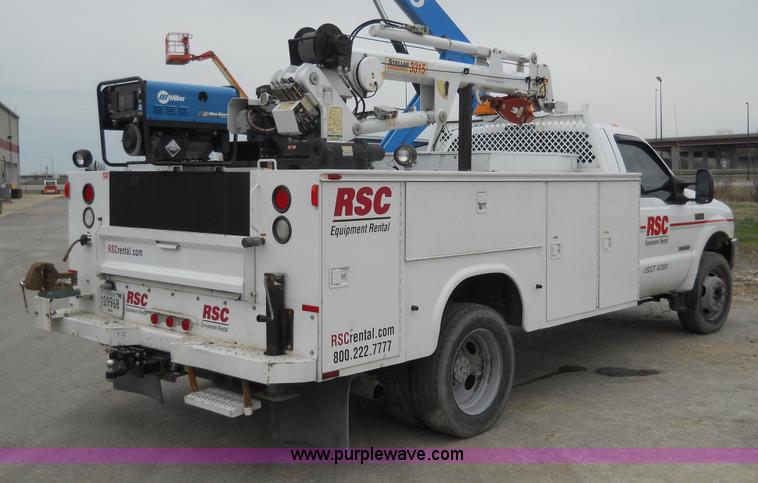 image for item 7847 2004 Ford F550 Super Duty SX truck