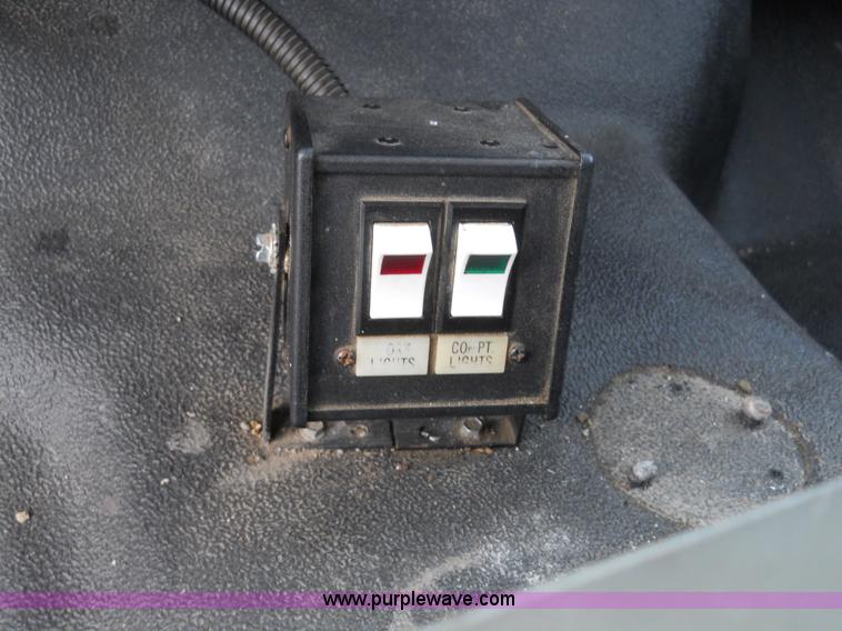 image for item 7847 2004 Ford F550 Super Duty SX truck